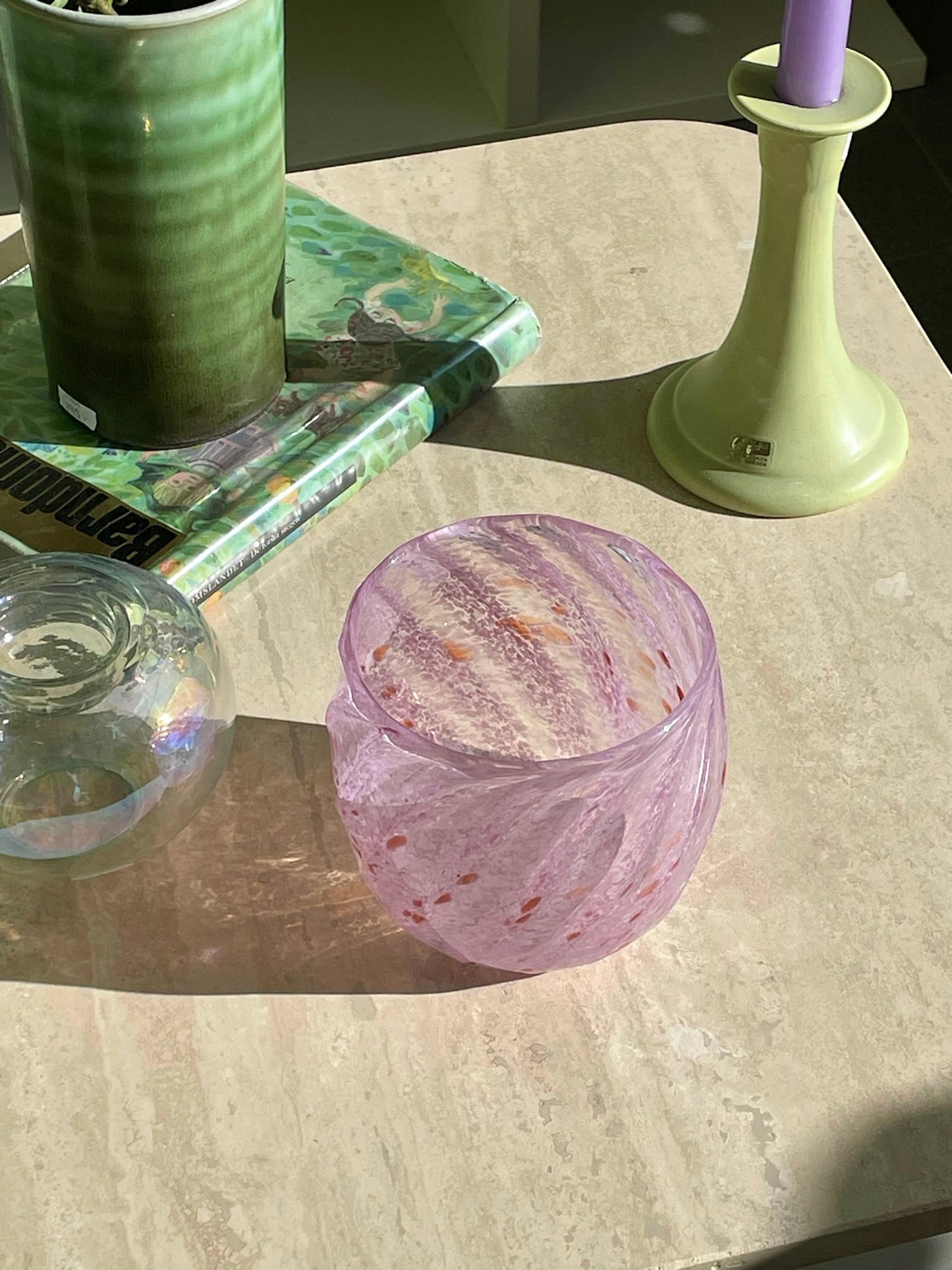 Melerad glasskål