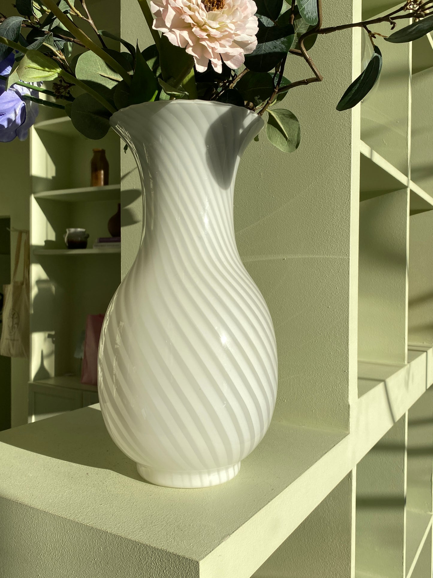 Vas stor vit, Muranoglas