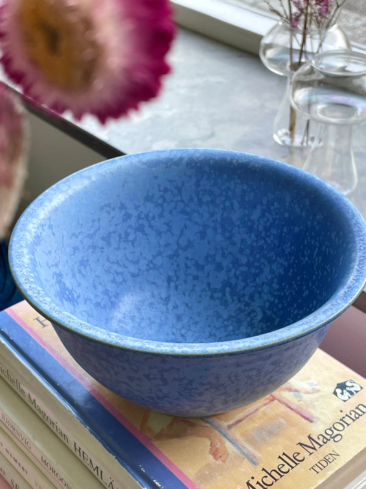 Blå keramikskål