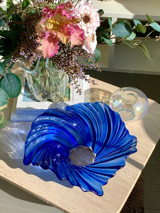 Swirlad glasskål